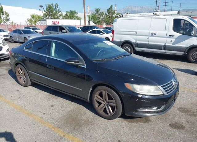 2013 VOLKSWAGEN Passat