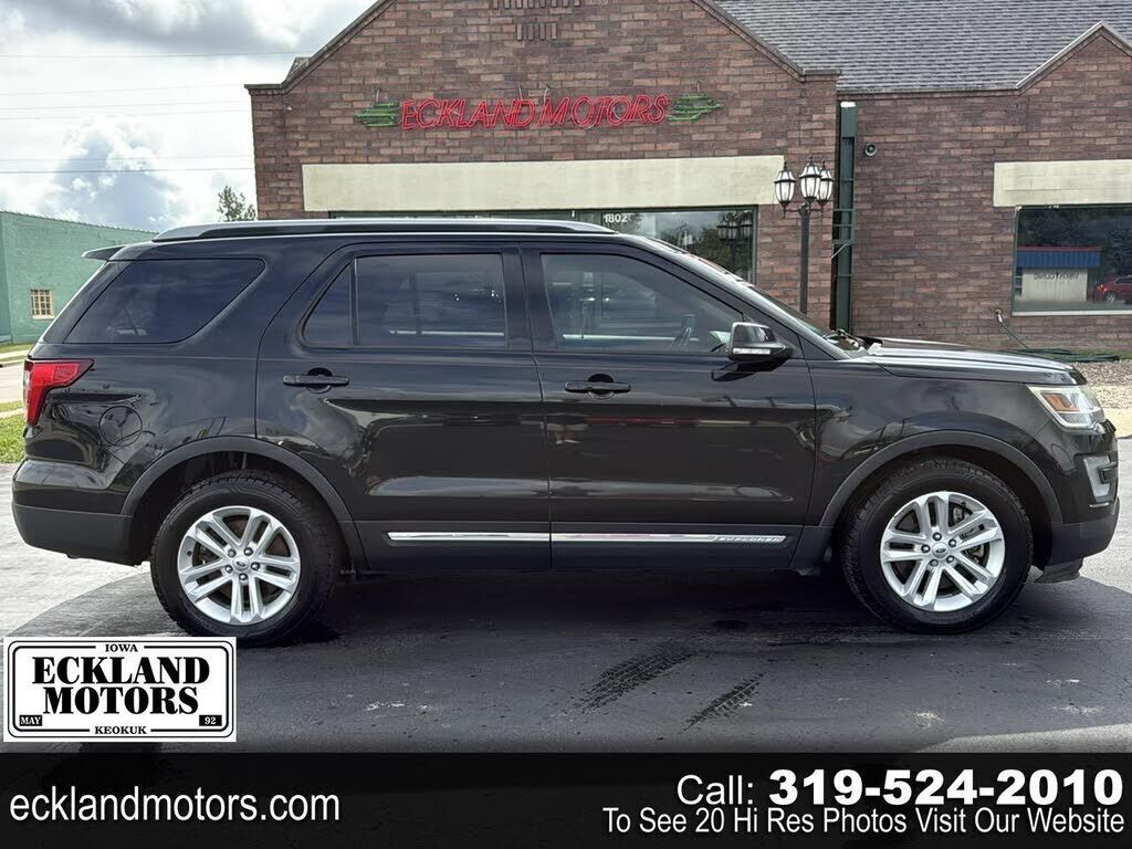 2017 FORD Explorer