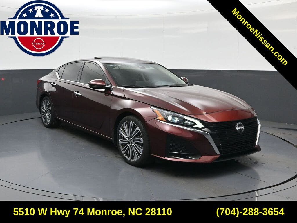 2024 NISSAN Altima
