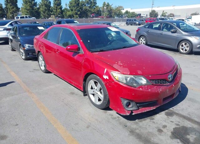2013 TOYOTA Camry