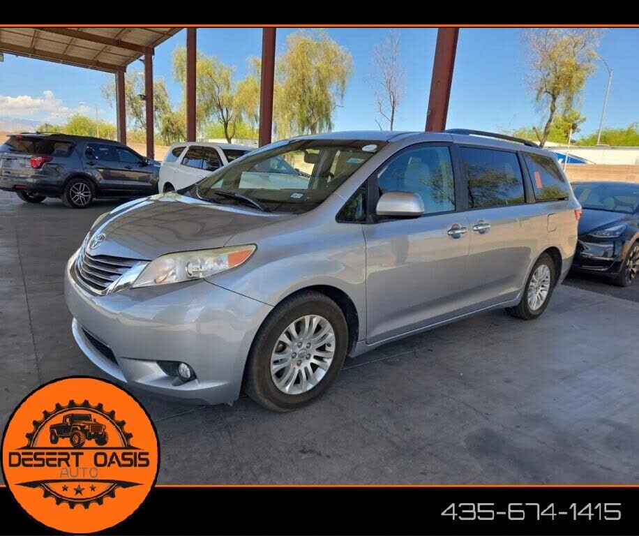 2015 TOYOTA Sienna