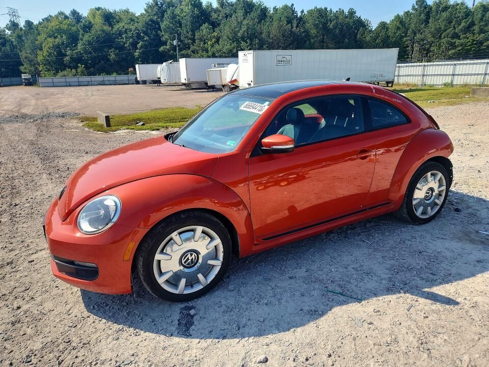 2016 VOLKSWAGEN Beetle