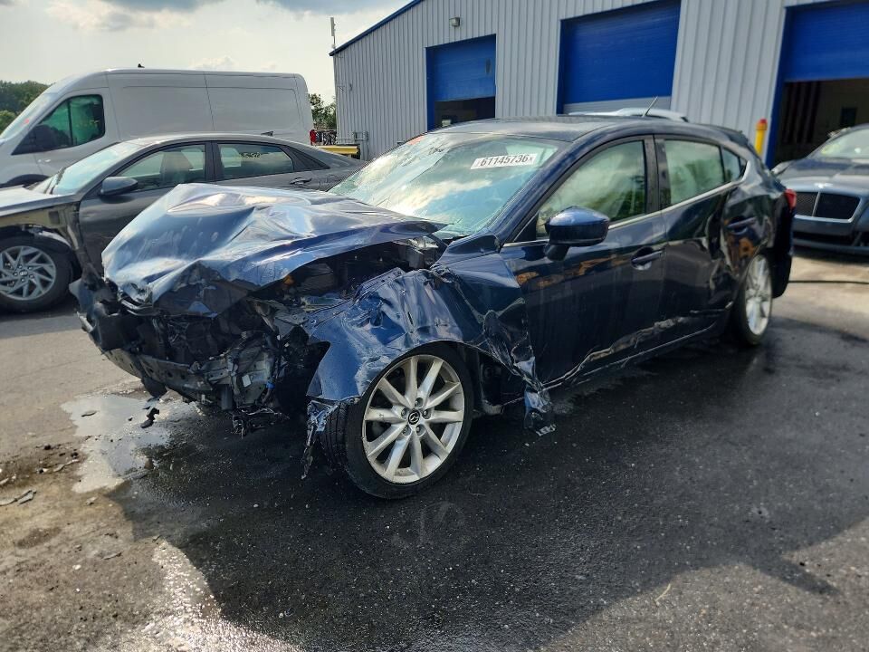 2017 MAZDA Mazda3