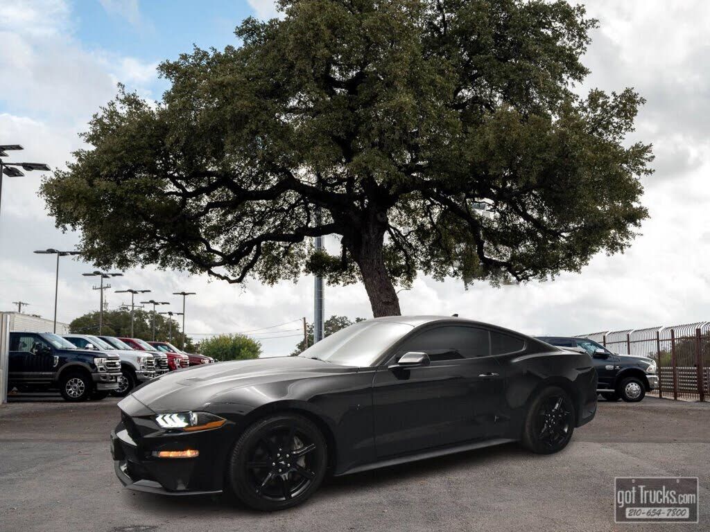 2020 FORD Mustang