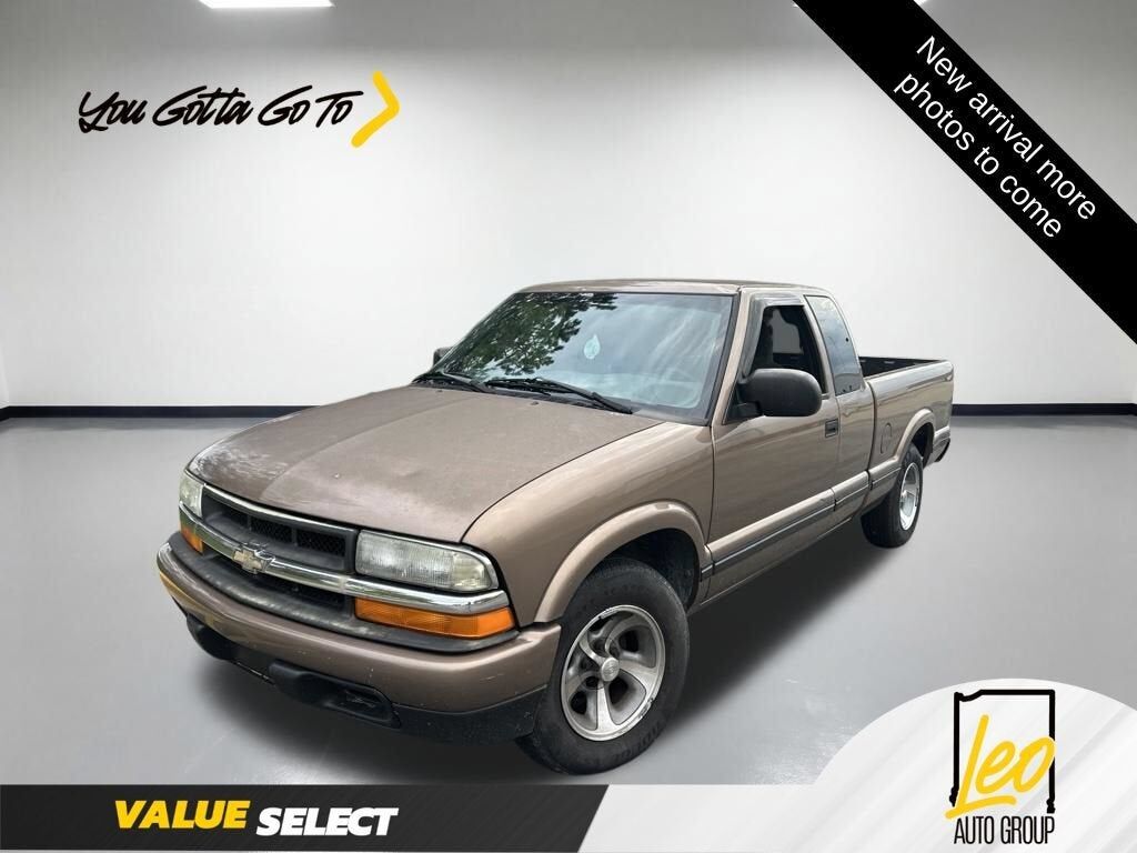 2002 CHEVROLET S-10 Pickup