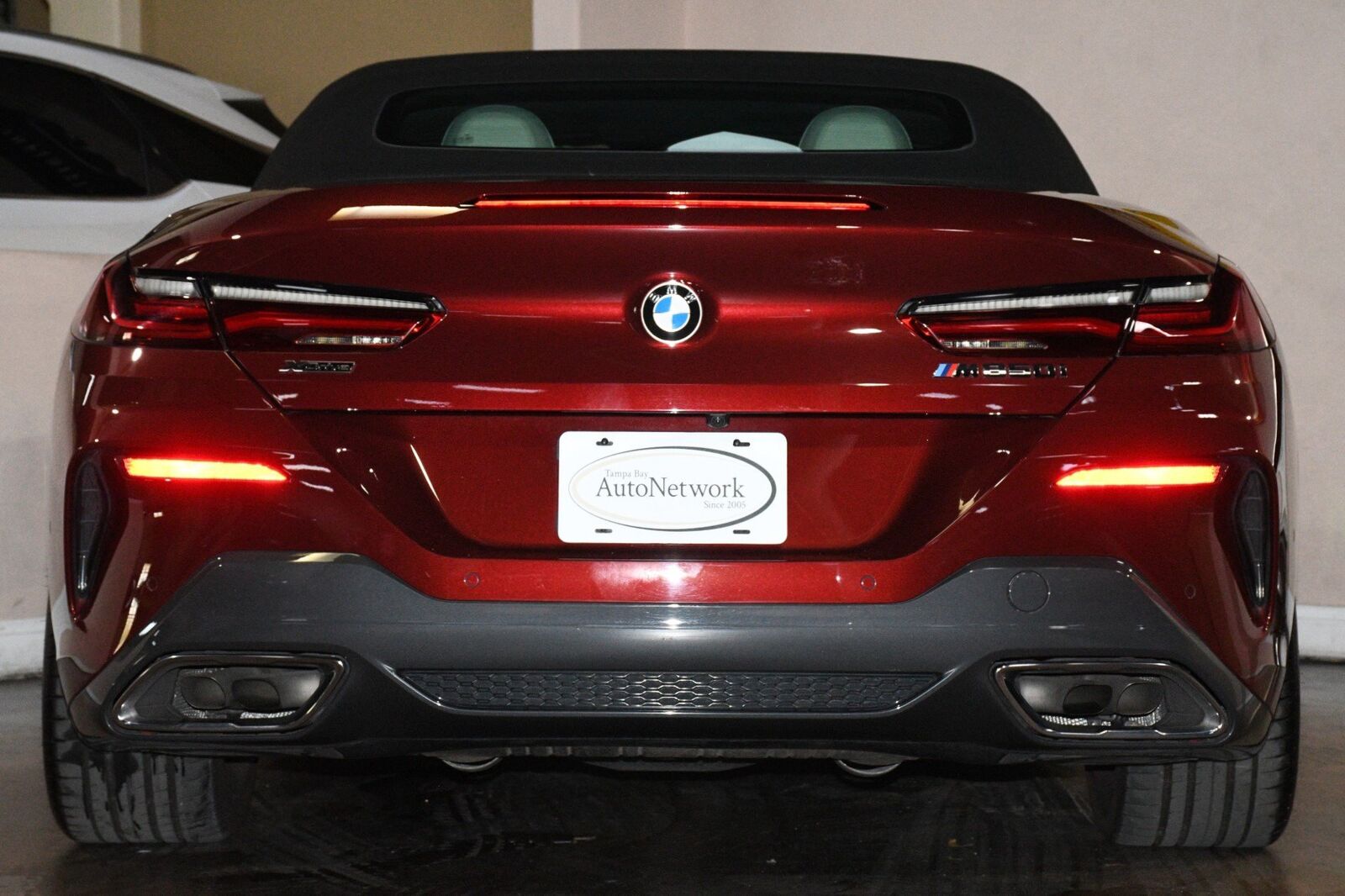 2023 BMW M850i