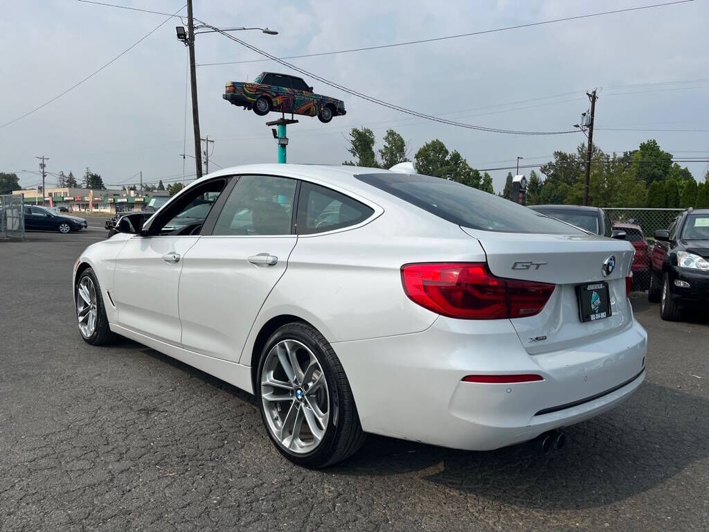 2017 BMW 330i