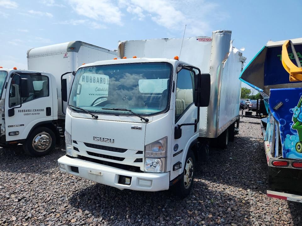 2020 ISUZU NPR-XD