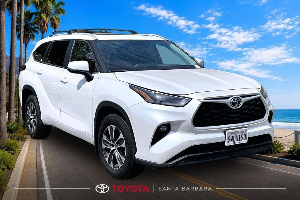 2026 TOYOTA Highlander