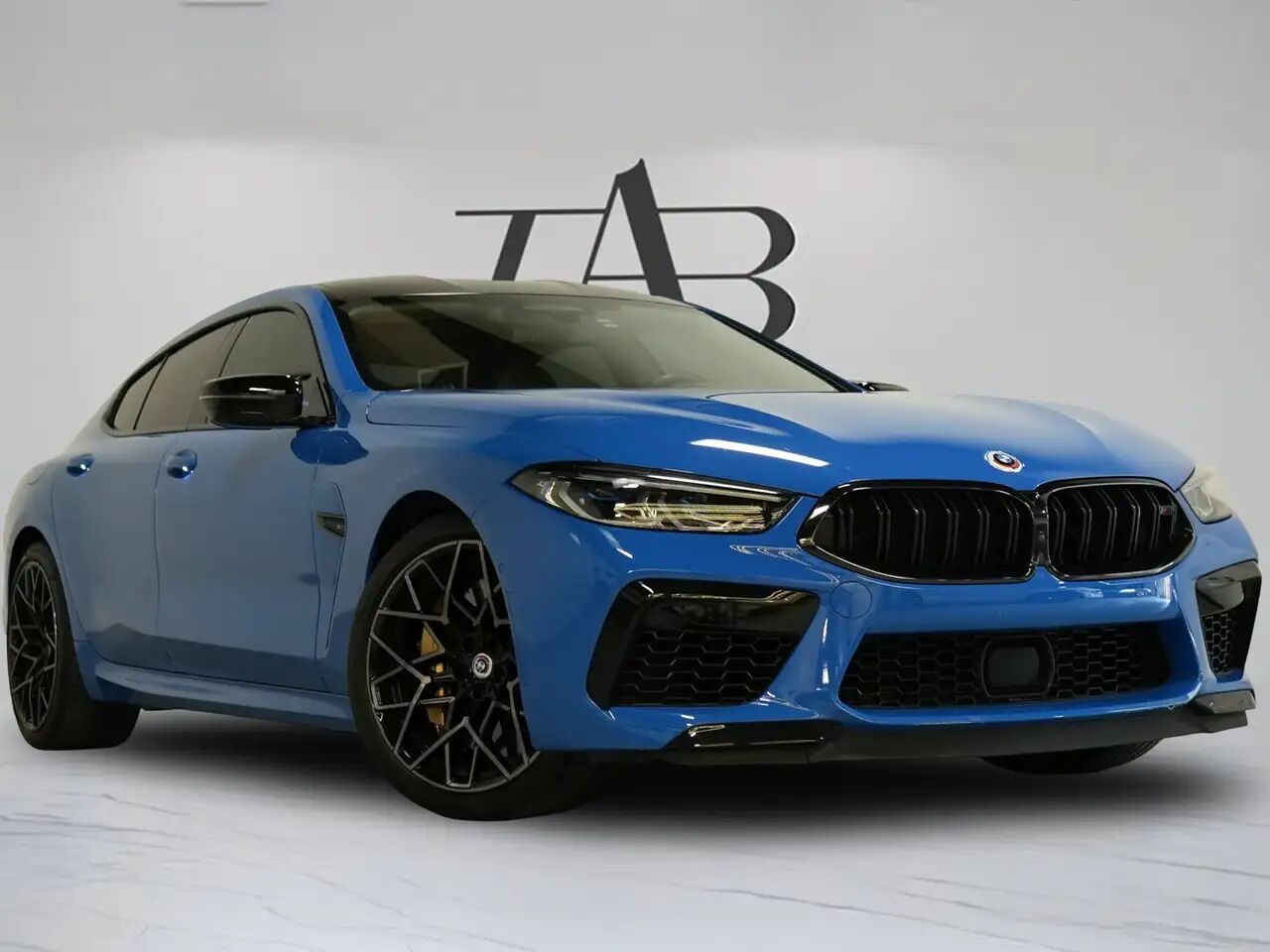 2024 BMW M8