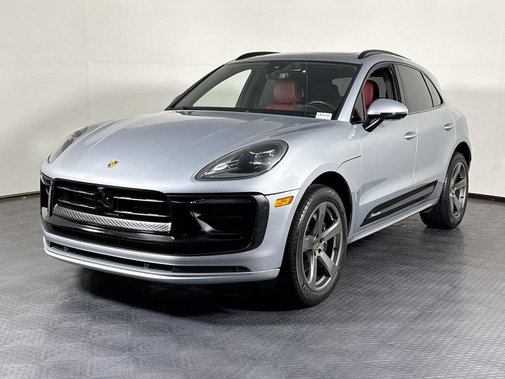 2024 PORSCHE Macan