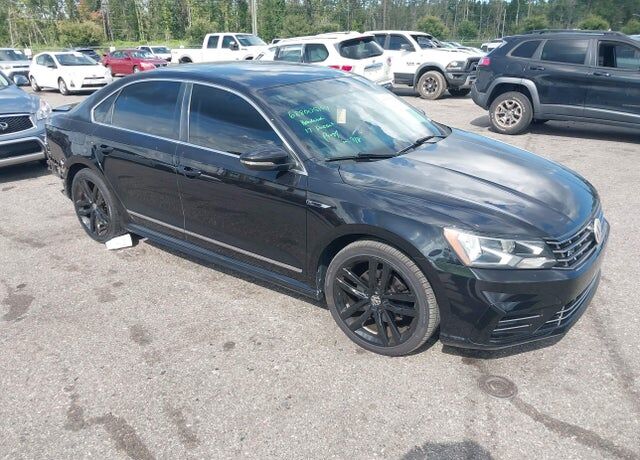 2017 VOLKSWAGEN Passat