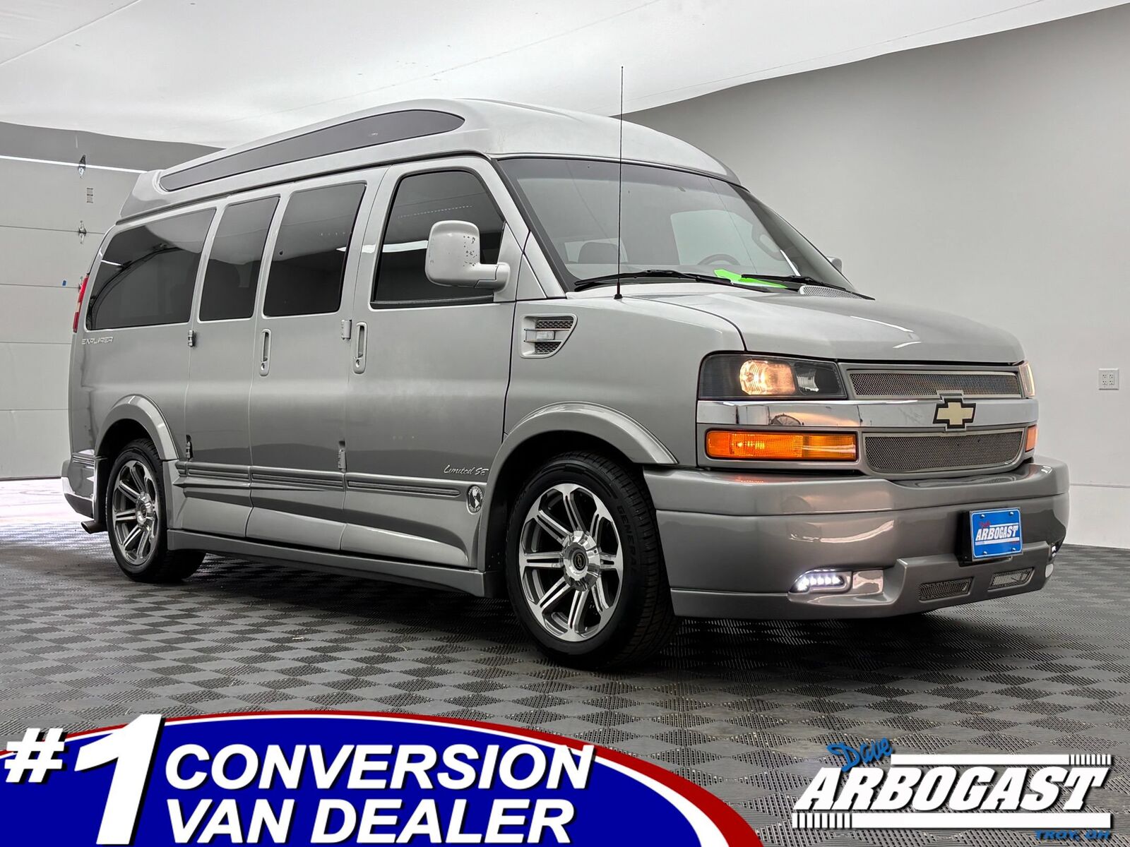 2017 CHEVROLET Express
