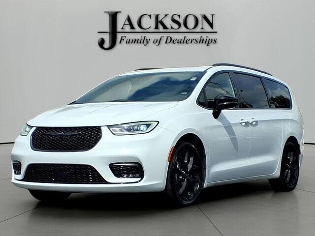 2025 CHRYSLER Pacifica