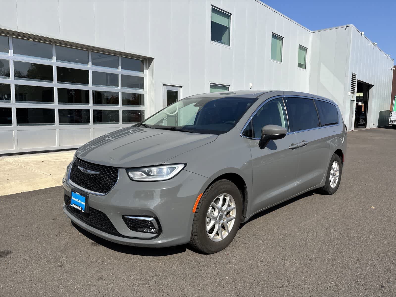 2023 CHRYSLER Pacifica