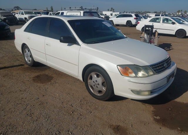 2004 TOYOTA Avalon