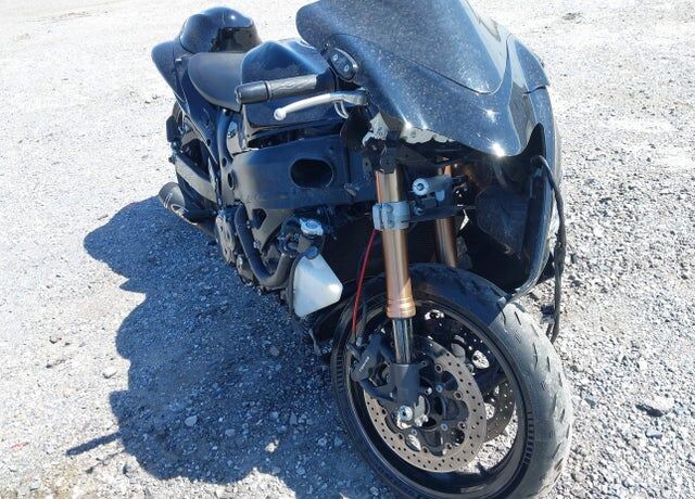 2011 SUZUKI GSX1300RL