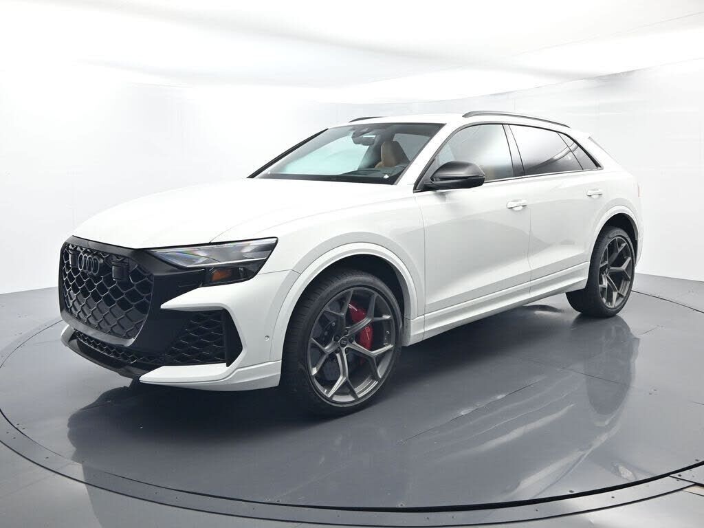 2025 AUDI RS Q8