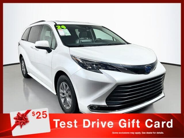 2024 TOYOTA Sienna