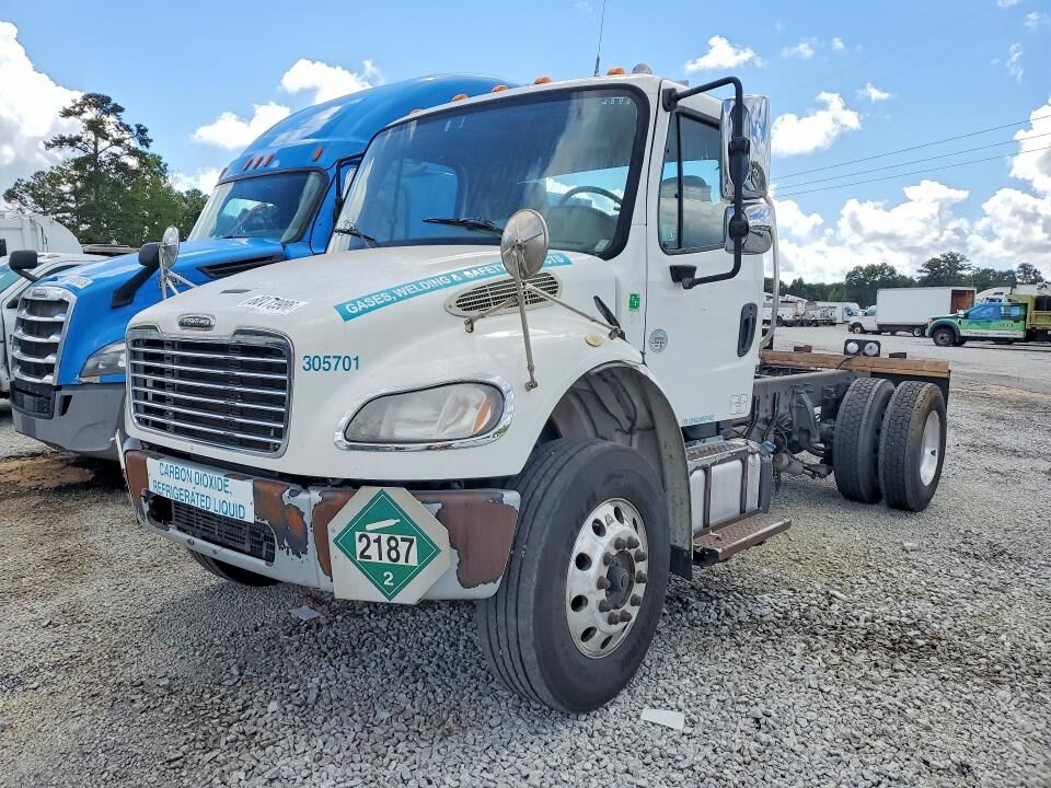 2016 FREIGHTLINER M2