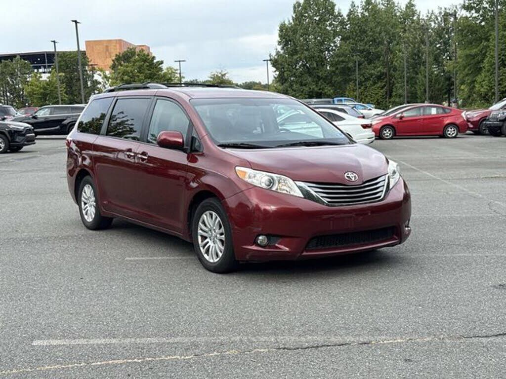 2015 TOYOTA Sienna
