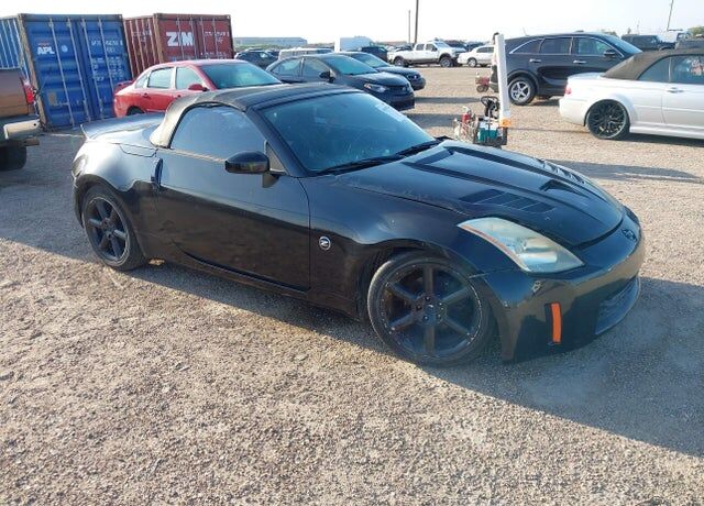 2005 NISSAN 350Z