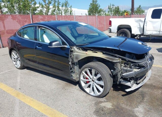 2019 TESLA Model 3