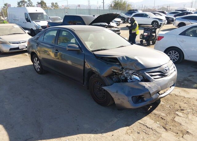 2010 TOYOTA Camry