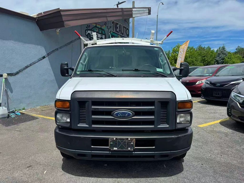 2013 FORD E-350
