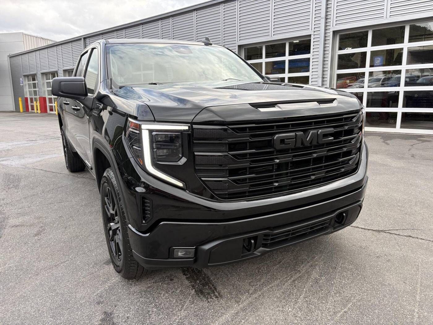 2023 GMC Sierra