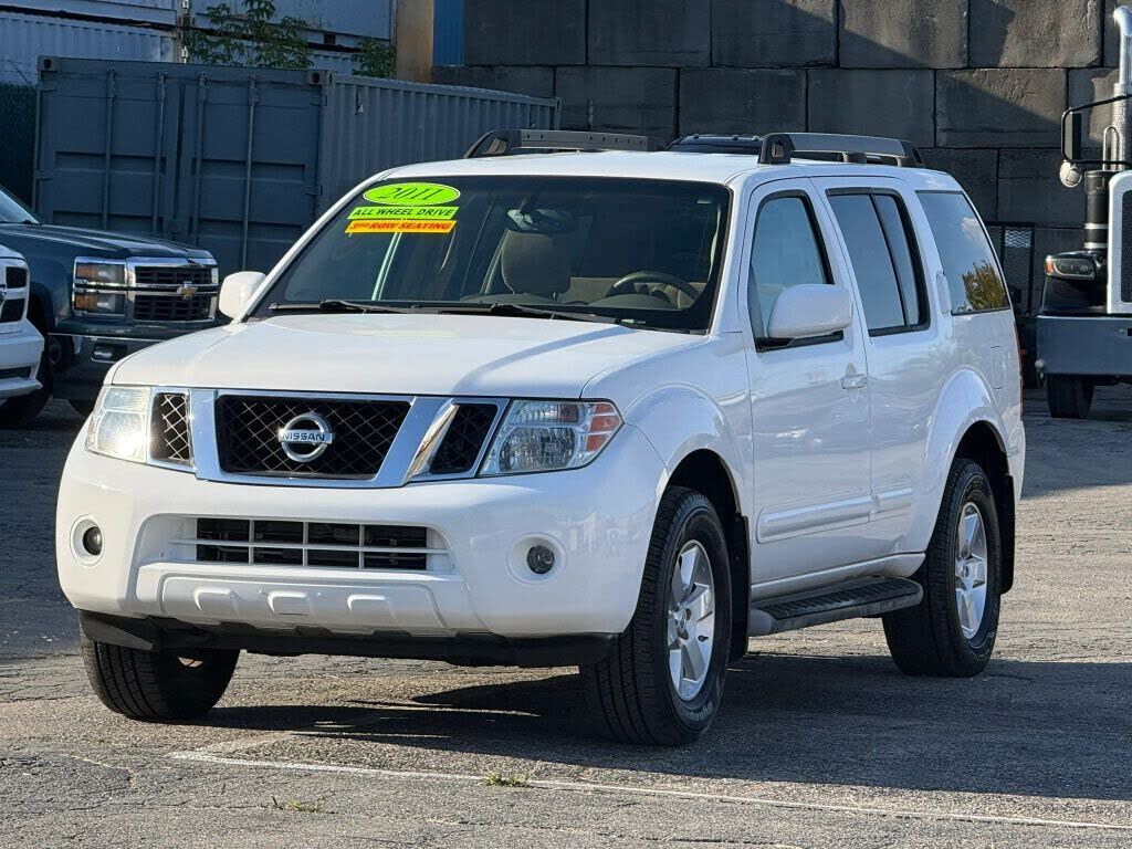 2011 NISSAN Pathfinder