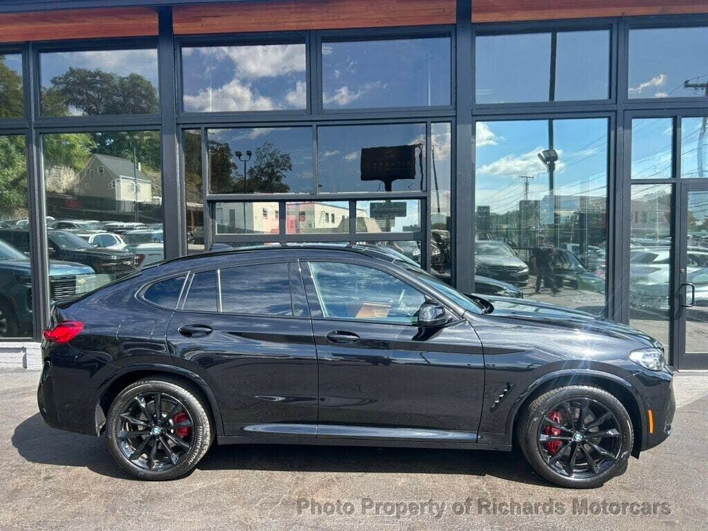 2023 BMW X4
