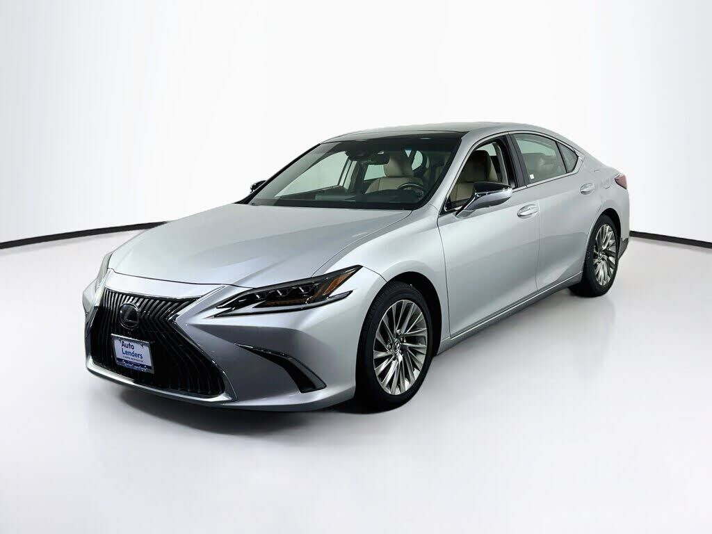 2019 LEXUS ES