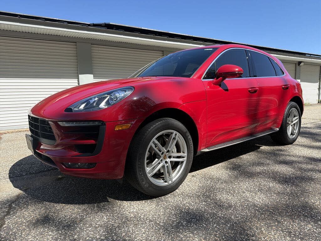 2018 PORSCHE Macan