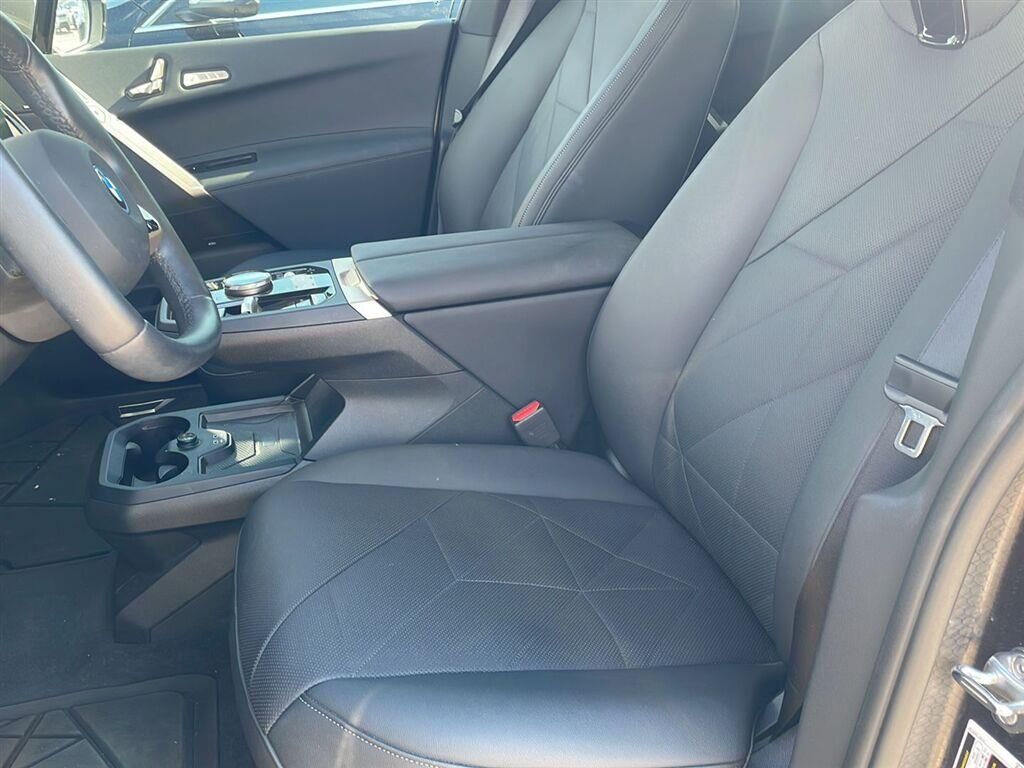 2024 BMW iX