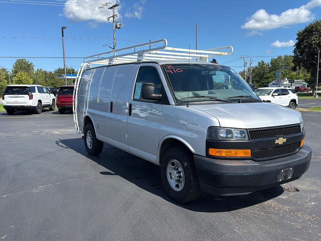 2023 CHEVROLET Express