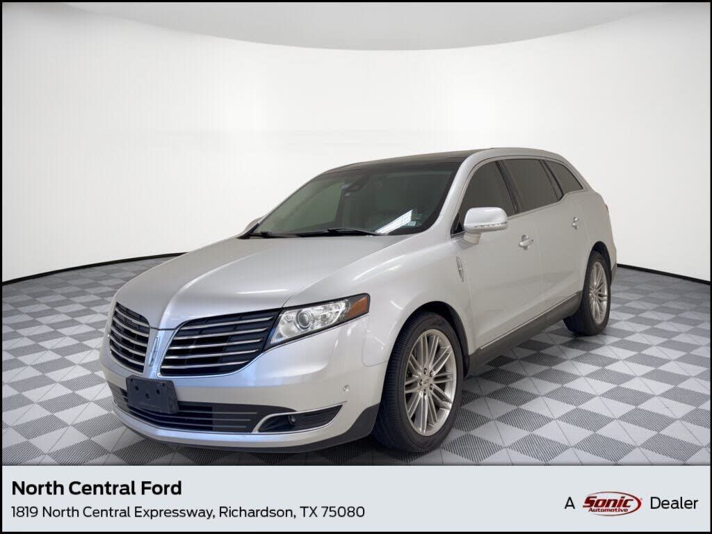2019 LINCOLN MKT