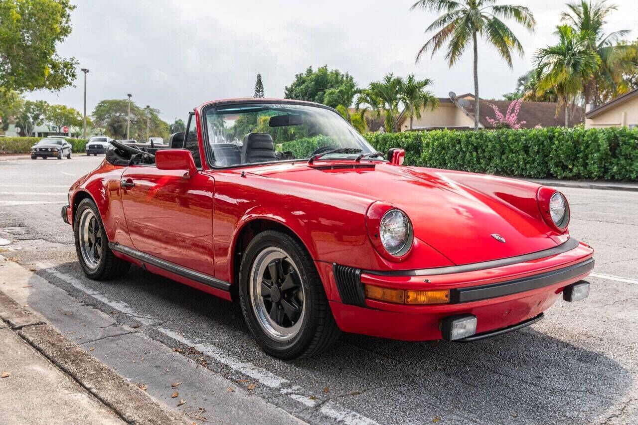 1983 PORSCHE 911