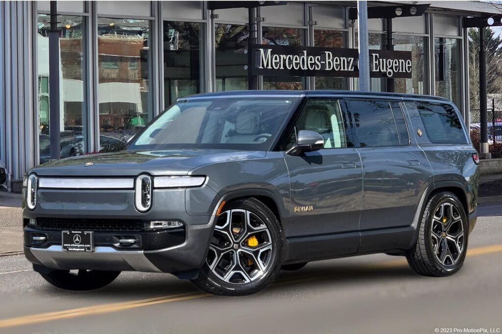 2023 RIVIAN R1S