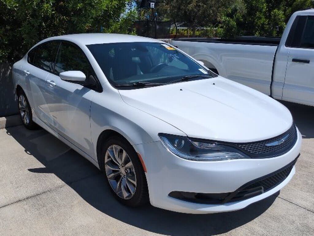 2015 CHRYSLER 200