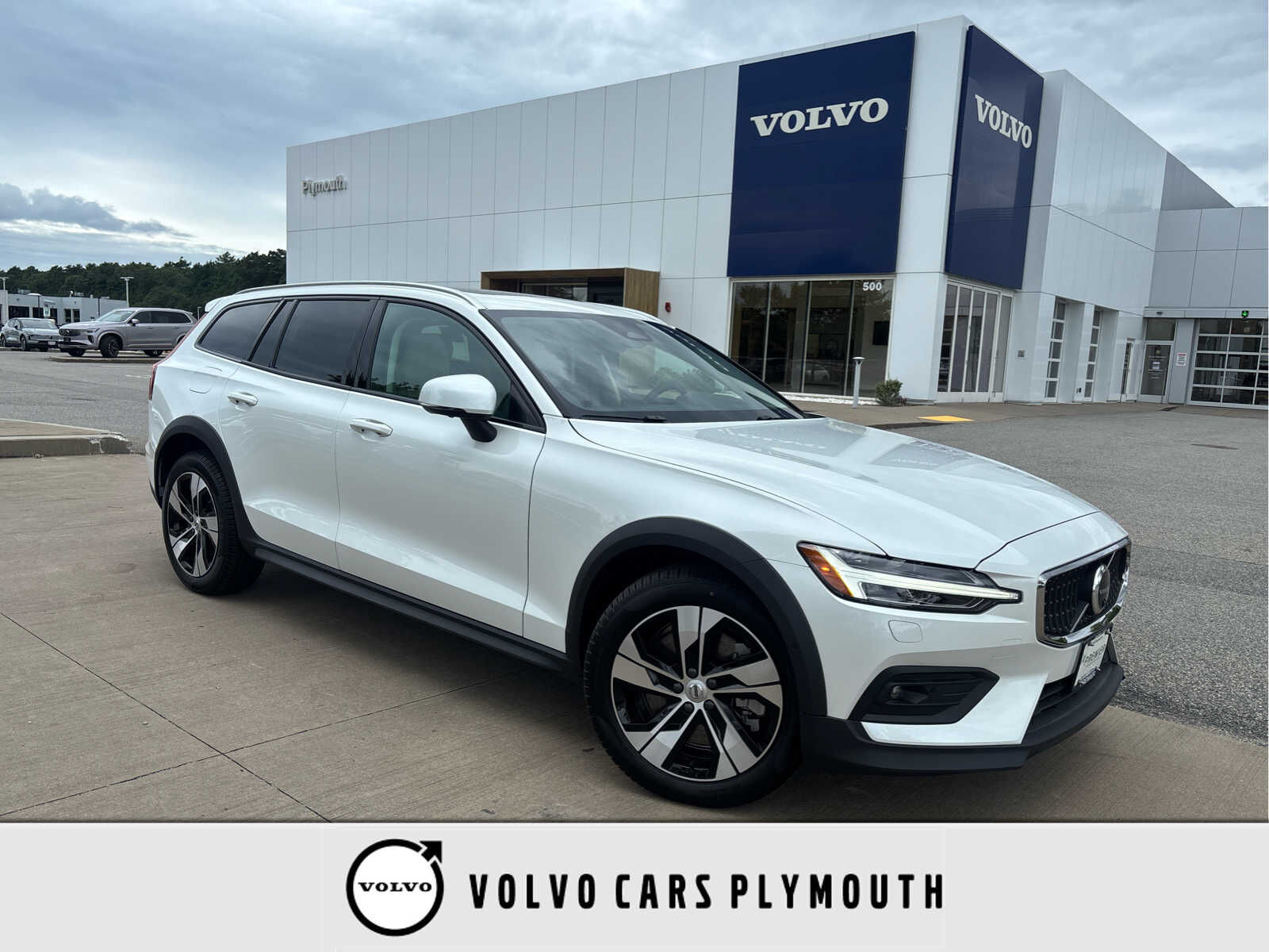 2026 VOLVO V60CC
