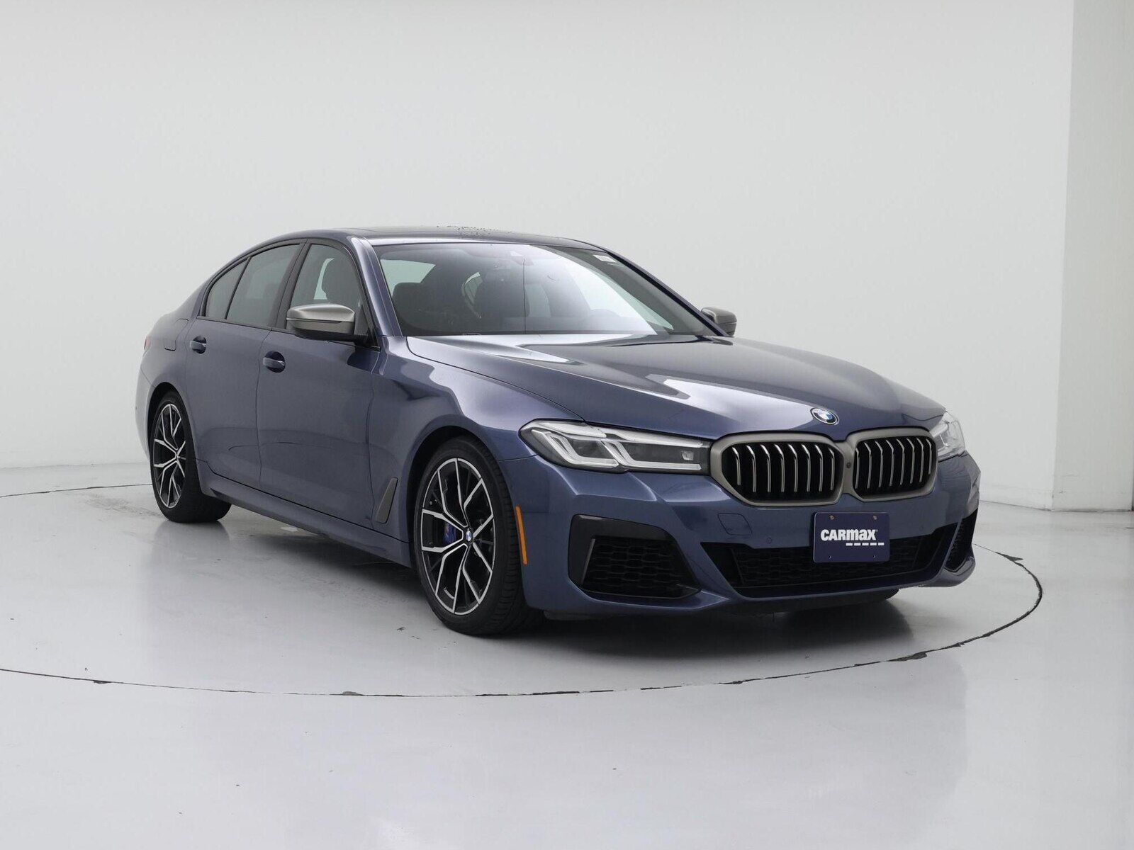 2023 BMW M550i