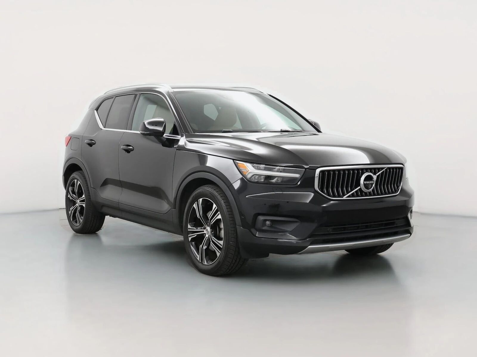2019 VOLVO XC40