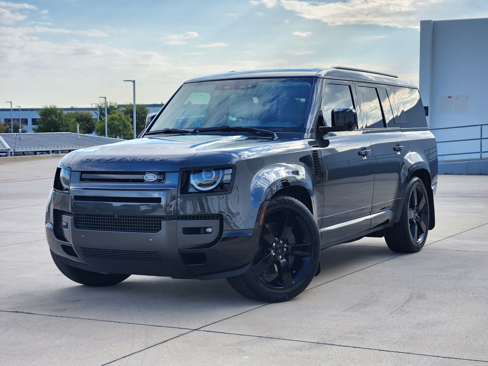 2026 LAND ROVER Defender