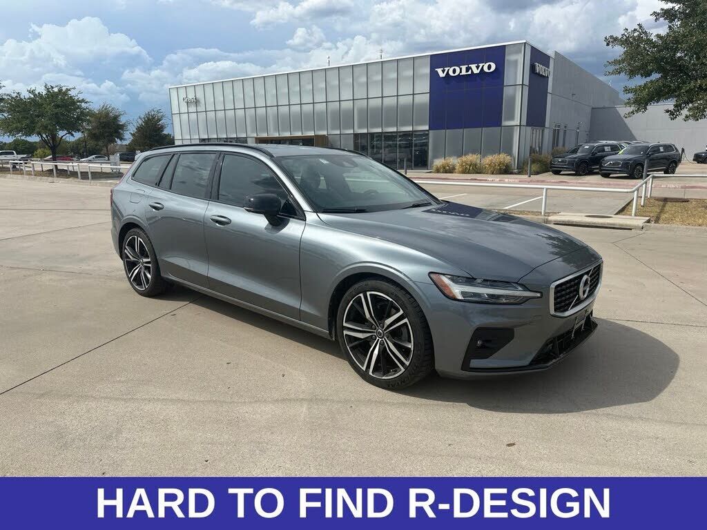 2020 VOLVO V60