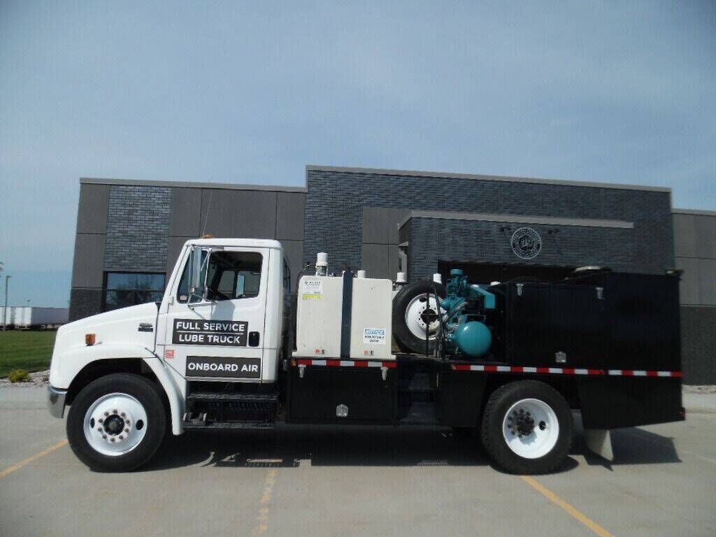 2001 FREIGHTLINER FL70