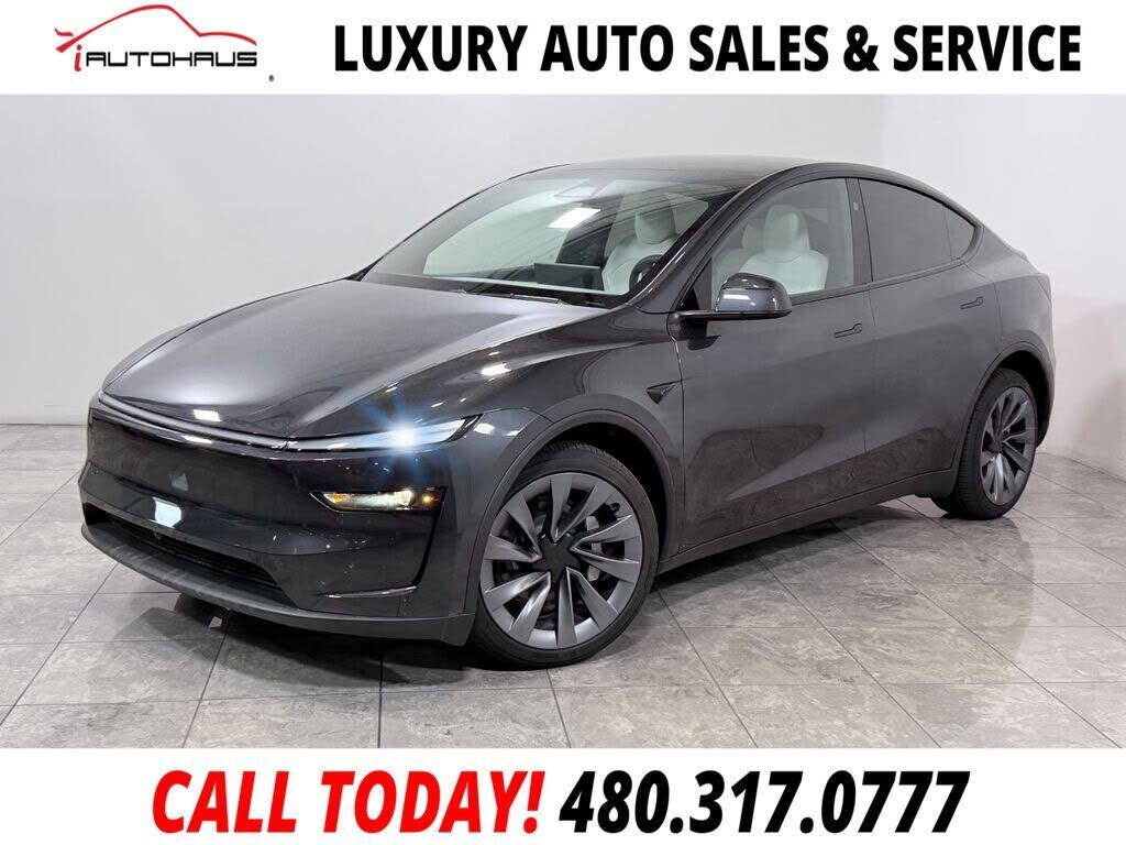 2026 TESLA Model Y