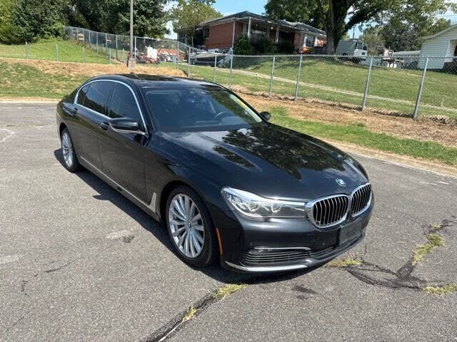 2018 BMW 740i