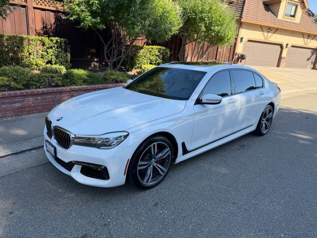 2016 BMW 740i