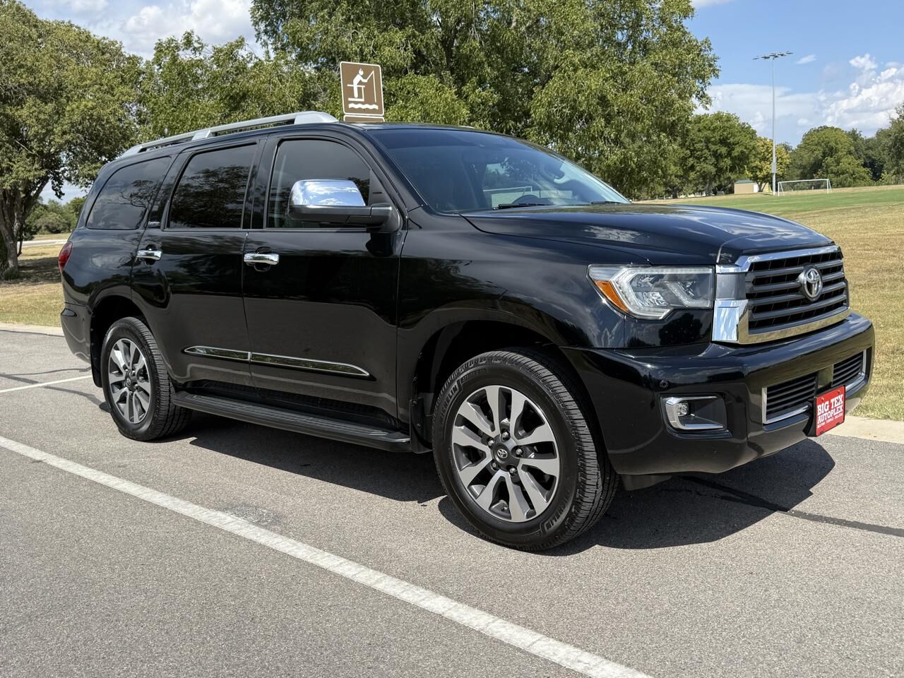 2018 TOYOTA Sequoia